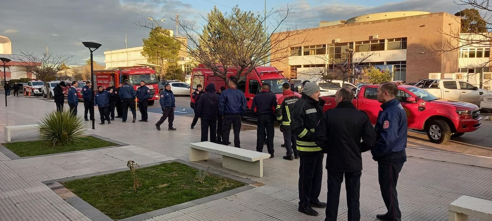 Reclamo Bomberos Voluntarios en legislatura