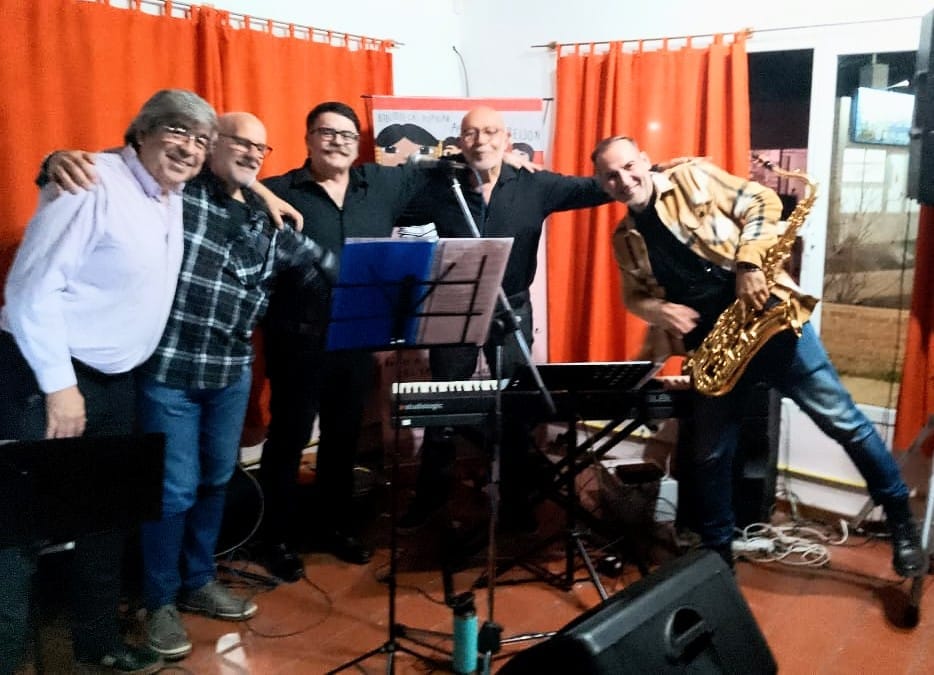 trex y la kermés del fin del mundo