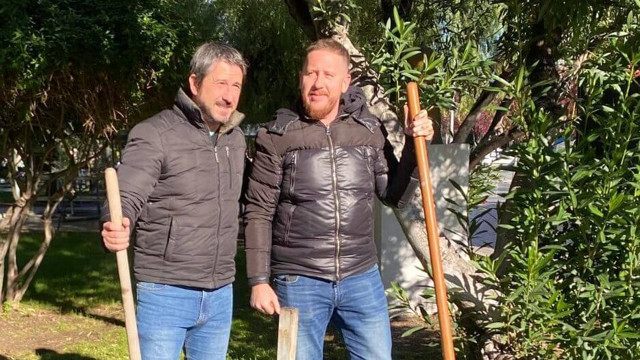 Dolavon busca acceso al mar