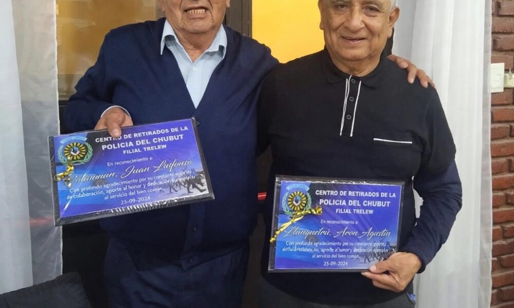 El Centro de Retirados de la Policía distinguió a integrantes históricos en Trelew El Centro de Retirados de la Policía distinguió a integrantes históricos en Trelew